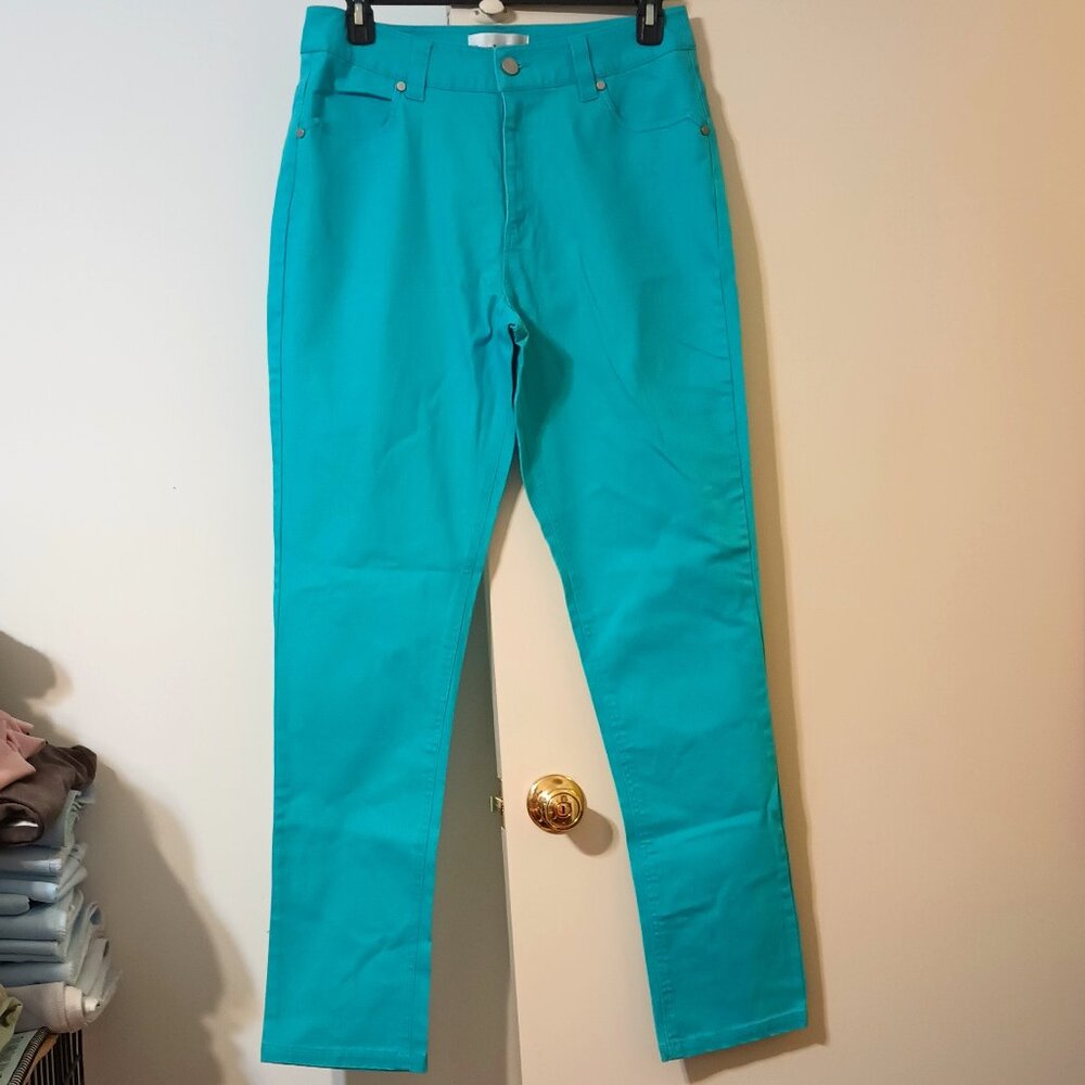 EUC ~ Denium 24/7 Invisible Stretch® Iconic Straight-Leg Jean Size: 14T